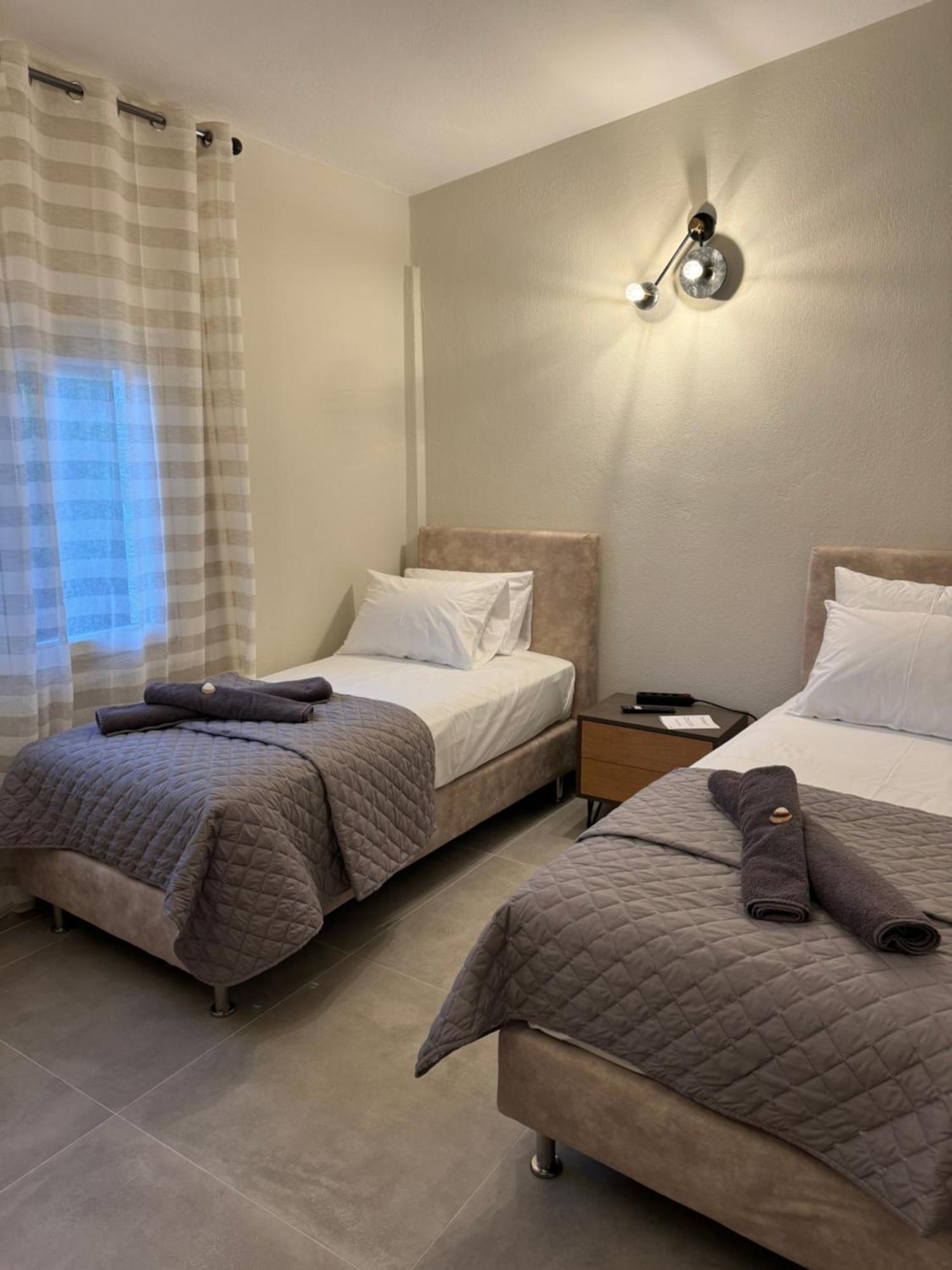 Seaviewapartment Ofrinion Exterior photo